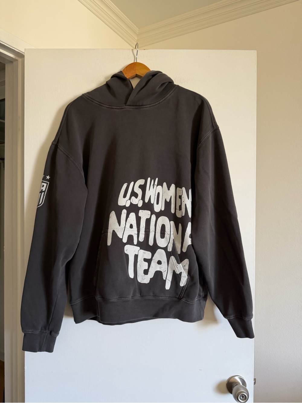 USA Soccer Unisex USWNT US Women’s National Team Faded Black Hoodie Sweatshirt